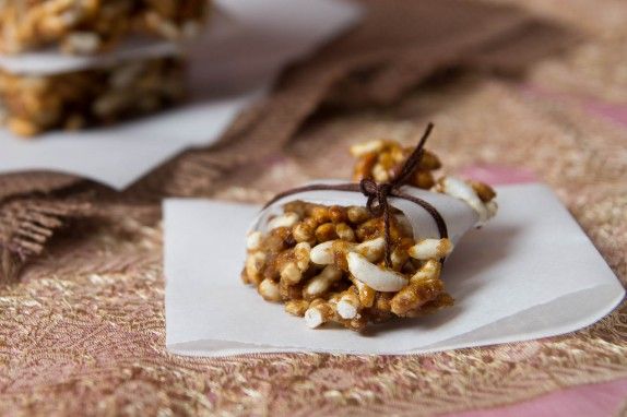 Puffed Rice Brittle (Chikki) by Indiaphile.info