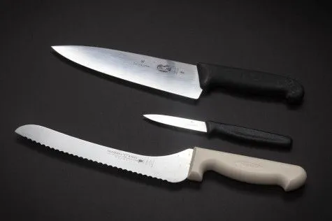 Knives - Chef's knife, paring knife, bread knife