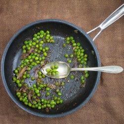 Simple Pea Saute (Vatana nu Shaak). Recipe by Indiaphile.info