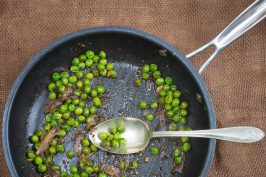 Simple Pea Saute (Vatana nu Shaak). Recipe by Indiaphile.info