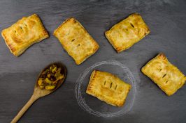 Mixed Vegetable Curry Puffs