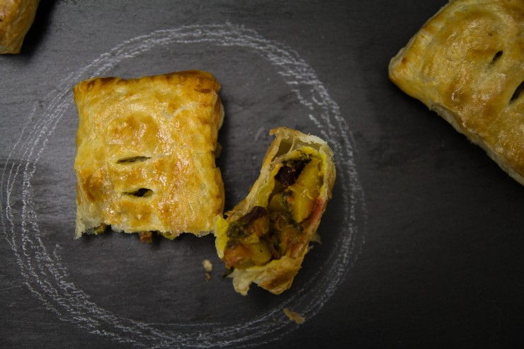 Mixed Vegetable Curry Puffs