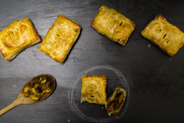 Mixed Vegetable Curry Puffs