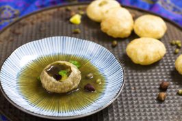 Pani Puri recipe by Indiaphile.info
