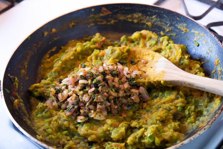 Pav Bhaji recipe by Indiaphile.info