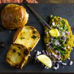 Pav Bhaji recipe by Indiaphile.info