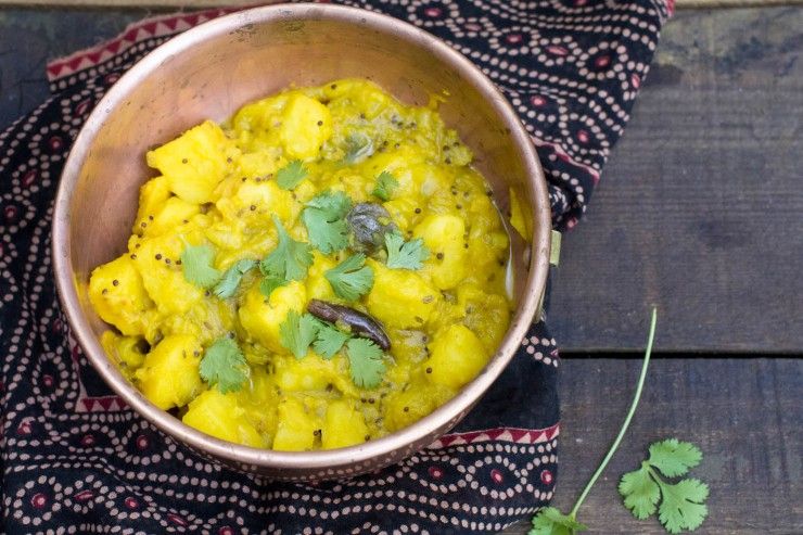 Pressure Cooker Potato Curry (Aloo Shaak)