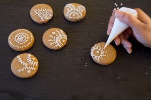 Icing the chai ginger cookies