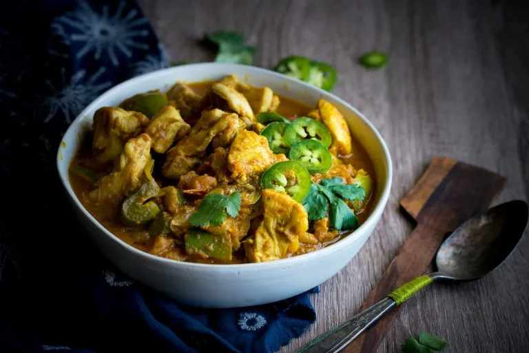 How to make Chicken Jalfrezi, a Classic British Curry